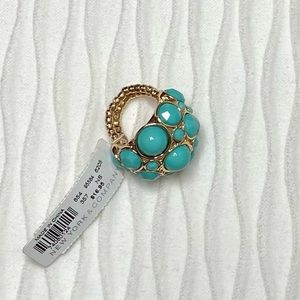 Beautiful turquoise color ring.